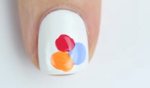 как делать Простой дизайн ногтей с цветами